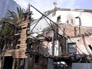 Maison incendi&eacute;e &agrave; Istanbul