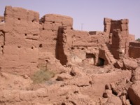 A&iuml;t Acha, Beni Ouzi&egrave;me