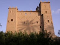 A&iuml;t Abou, Tajanat