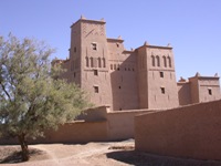 Ben Moro, Taskoukamt