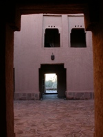 Ben Moro, Taskoukamt